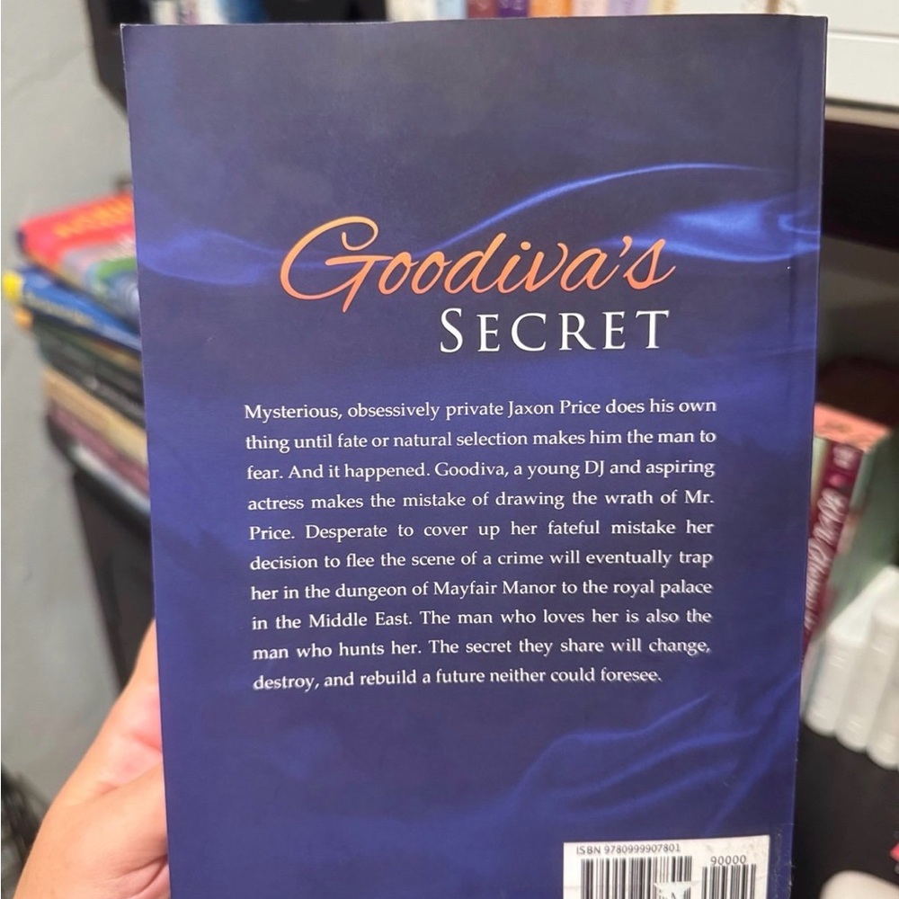 Paperback book bundle - Picture 5 of 9